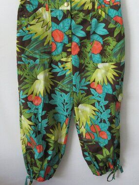 Chico's multicolor tropical zip front tie legs cargo capri pants *Sz 1(M)*